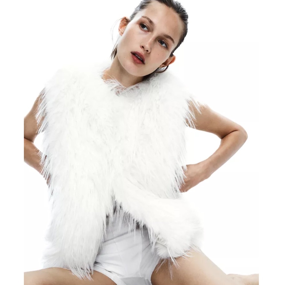 NWT ZARA ZW COLLECTION FAUX FUR VEST XS